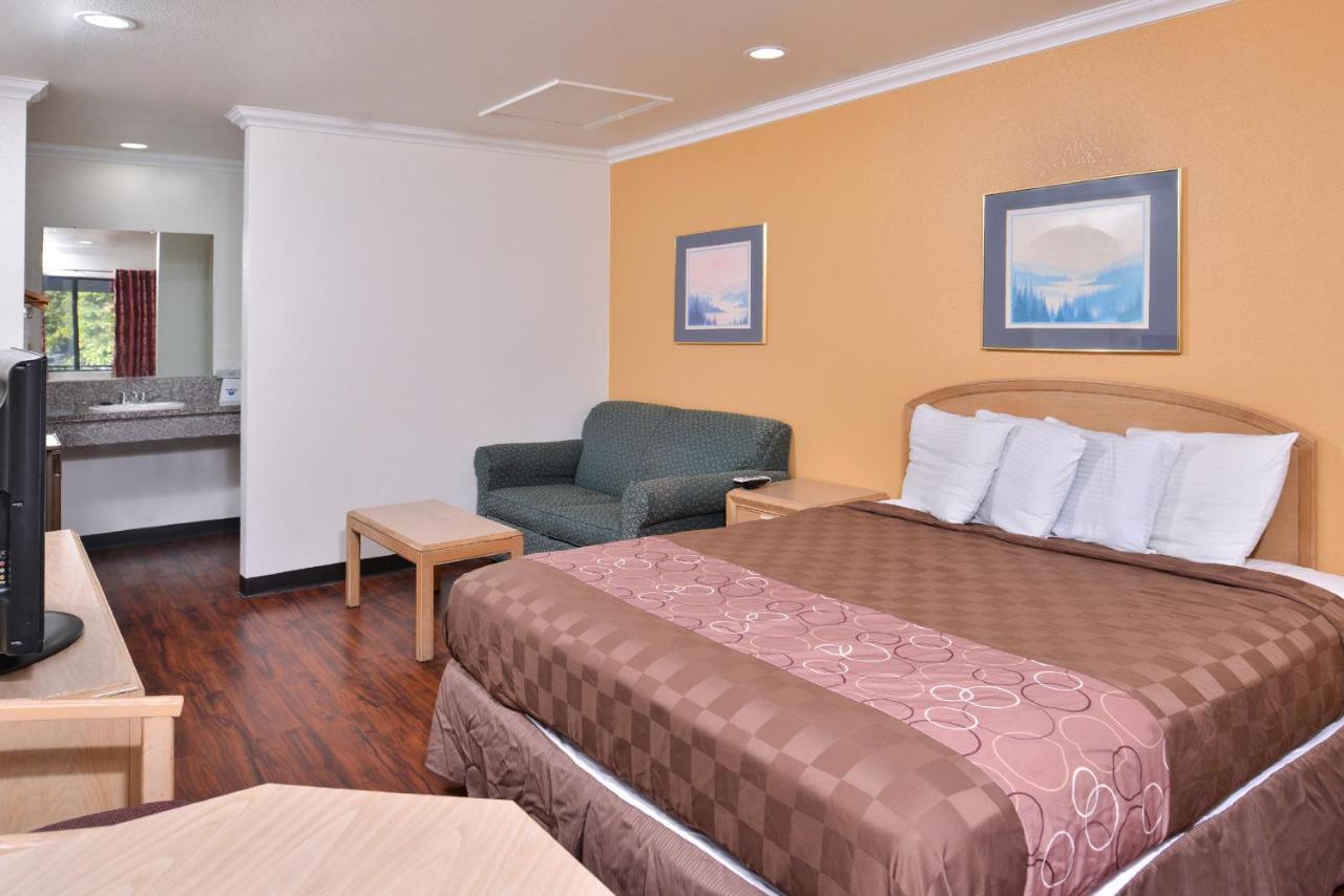 Americas Best Value Inn And Suites Clearlake Extérieur photo