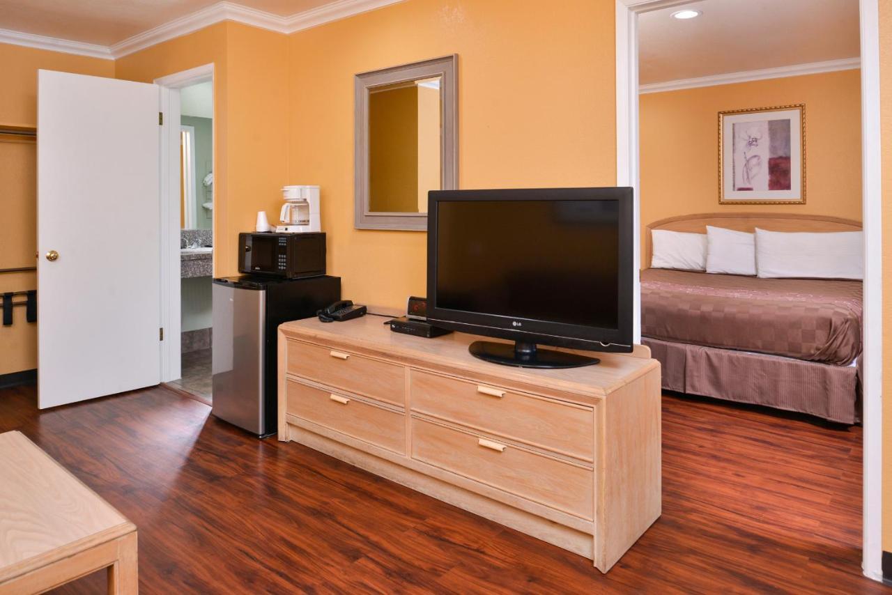 Americas Best Value Inn And Suites Clearlake Extérieur photo