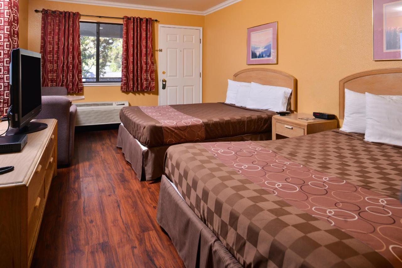 Americas Best Value Inn And Suites Clearlake Extérieur photo